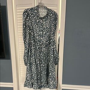 Elegant green and White Patterned Dress